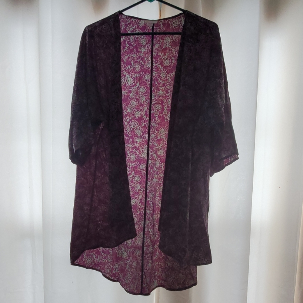 NWT Lularoe Lindsay Size Medium